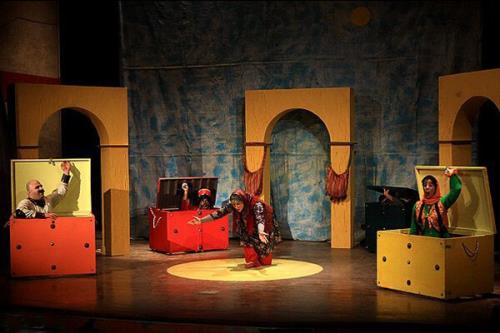 نمایشی كه ۳ بچه زندانی را نجات داد