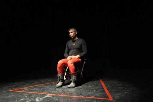 ماجرای جوانی که عاشق خوردن گوشت خام است