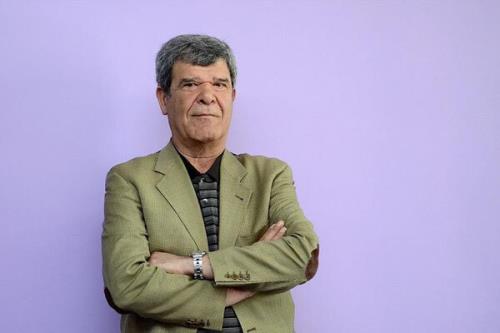 سهراب سلیمی آقای اشمیت کیه؟ را به صحنه می آورد