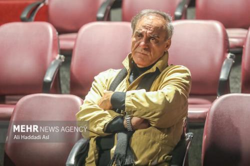 تماشاخانه شانو باید تخلیه شود