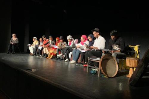 پهلوان دختر به تالار هنر آمد