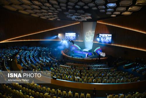 شروع حرکت پروانه ها به سمت قله