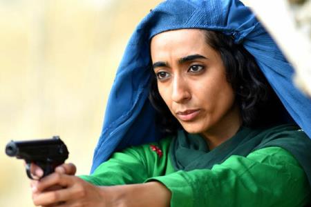 سگ ها دیشب نخوابیده اند به دنبال اكران خارجی