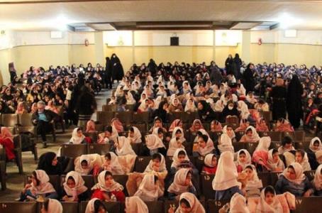 دانش آموزان گیلانی به تماشای فیلم های سیمرغ و پروانه ها نشستند