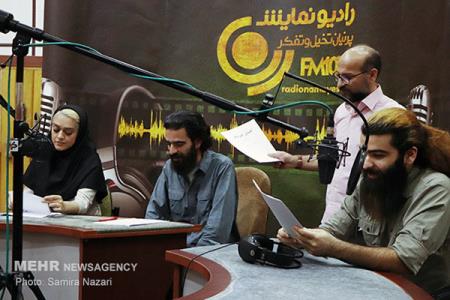 الفبای ضربه ها شنیده می شود