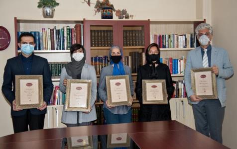 معرفی برگزیدگان جایزه مهتاب میرزایی