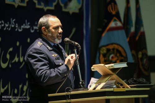 فرمانده ارتش میهمان شبكه پنج می شود